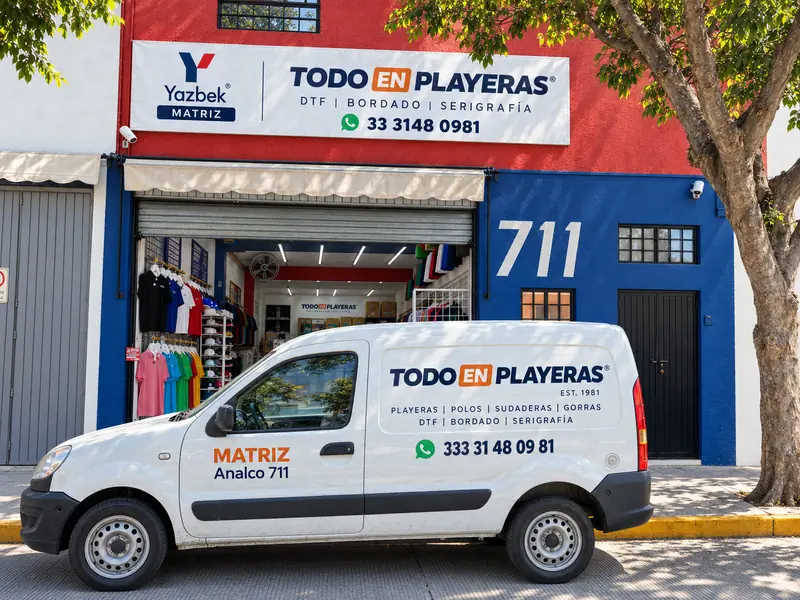Fachada de la sucursal Matriz de Todo en Playeras en Analco 711, Guadalajara